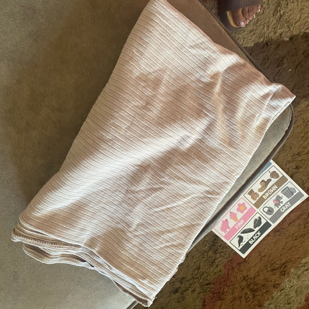 Bebe Tan Ribbed Fabric - Picture 5 of 6